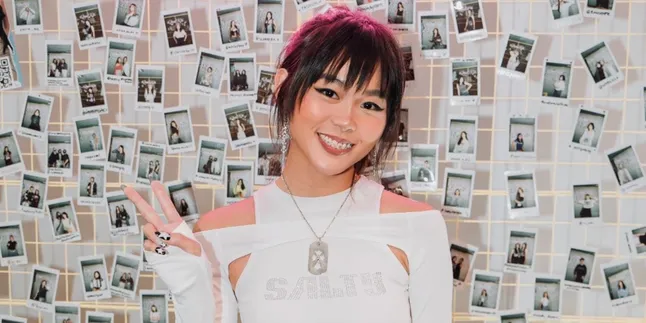 Desainer Muda Isabella Indrasasana Hadirkan Bazar yang Terinspirasi dari Limbah Fashion Desainer Muda Isabella Indrasasana Hadirkan Bazar yang Terinspirasi dari Limbah Fashion