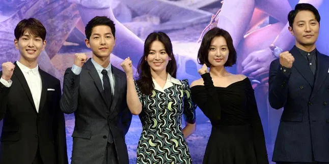 'Descendants Of The Sun' Kembali Kalahkan Rating Para Pesaing 'Descendants Of The Sun' Kembali Kalahkan Rating Para Pesaing