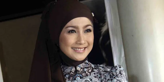 Dessy Ratnasari Jadi Duta Badak Jawa
