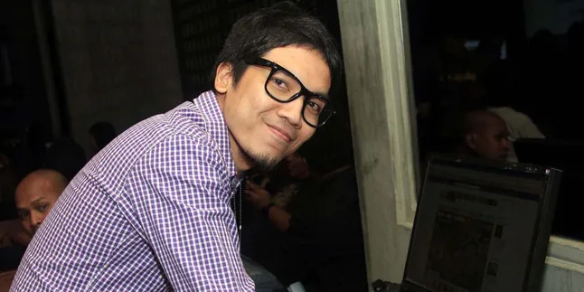 Desta Tunangan Dengan Natasha Rizki