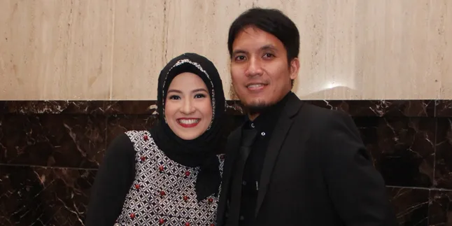 Desta Ulang Tahun, Natasha Rizki Unggah Kata-Kata Romantis dan Unik! Desta Ulang Tahun, Natasha Rizki Unggah Kata-Kata Romantis dan Unik!