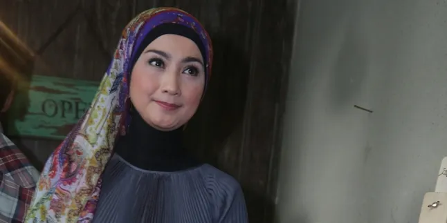 Desy Ratnasari Dukung Gerakan Untuk Hilangkan Perdagangan Manusia Desy Ratnasari Dukung Gerakan Untuk Hilangkan Perdagangan Manusia
