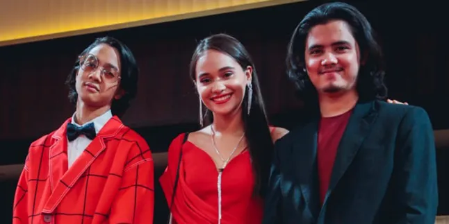 Detail Premiere 'ASAL KAU BAHAGIA' di Kapal Pesiar Mewah, Sungguh Milenial! Detail Premiere 'ASAL KAU BAHAGIA' di Kapal Pesiar Mewah, Sungguh Milenial!