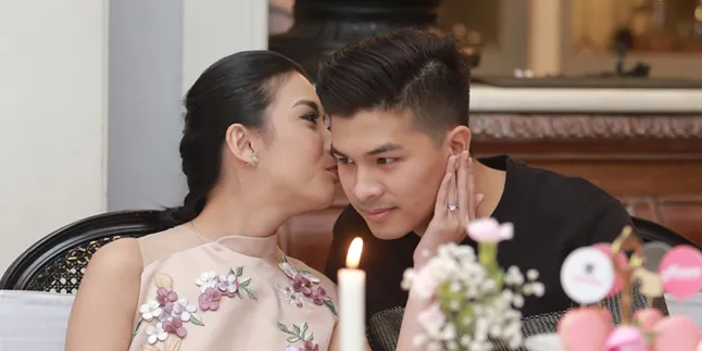 Detik-Detik Pernikahan, Glenn dan Chelsea Bertukar Kenangan