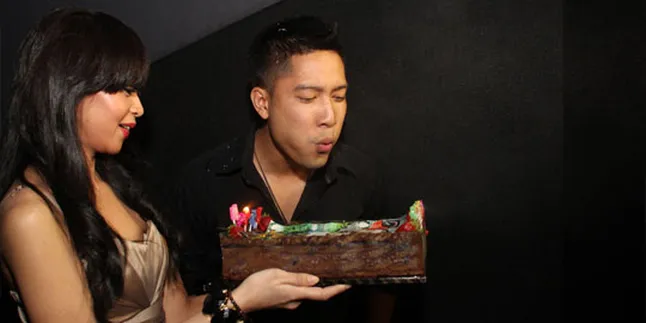 Detri Warmanto Dapat Surprise Party Dari Pacar