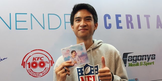 Devano Denandra Rilis Album 'CERITA #1' di Hari Valentine