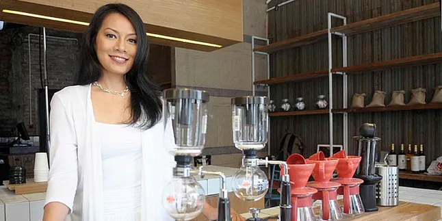 Dewi Lestari: Dari Melamun, Tercipta Semuanya