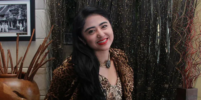 Dewi Perssik Akui Tahu Siapa Yang Menyantetnya