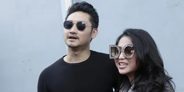 Dewi Perssik Disebut Piala Bergilir, Sang Suami Geram dan Beri Peringatan