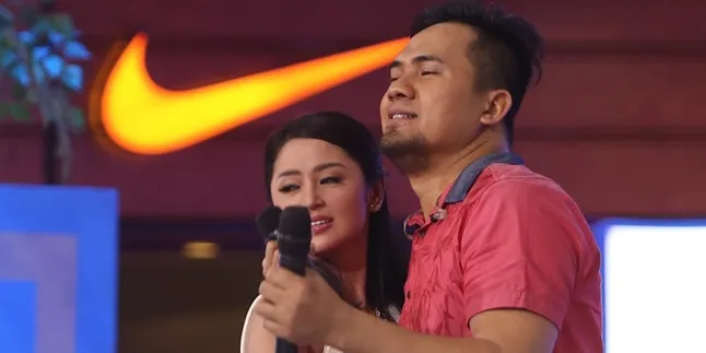 Dewi Perssik Nggak Cocok Masalah Ranjang Sama Saipul Jamiell Dewi Perssik Nggak Cocok Masalah Ranjang Sama Saipul Jamiell