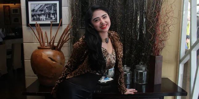 Dewi Perssik: Penahanan Saya Seperti Dipolitisir Dewi Perssik: Penahanan Saya Seperti Dipolitisir