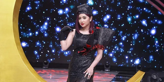 Dewi Perssik Ungkap Sosok Kakak yang Dipanggilnya Bunda, Orang yang Membuatnya Punya Tujuan Hidup