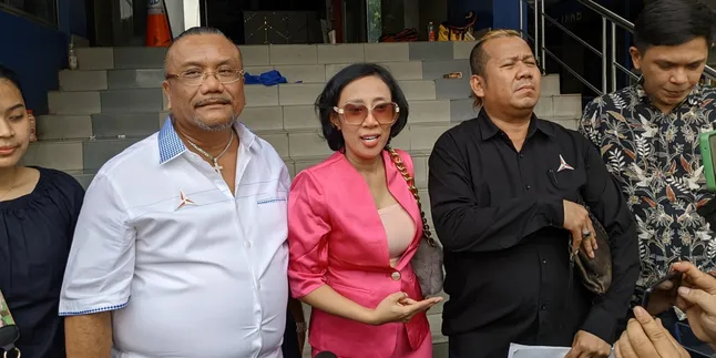 Dewi Sanca Laporkan Seorang Selebritis ke Polda Metro Jaya, Tak Terima Tudingan Cepu