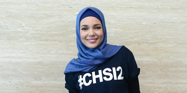 Dewi Sandra Berbunga-Bunga Dapat Izin Syuting 'CHSI 2' Dari Suami Dewi Sandra Berbunga-Bunga Dapat Izin Syuting 'CHSI 2' Dari Suami