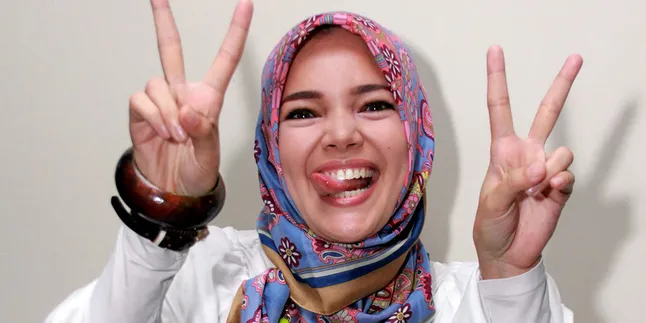 Nama Panggilan Dewi Sandra Berubah Gara-Gara Sinetron 'CHSI'