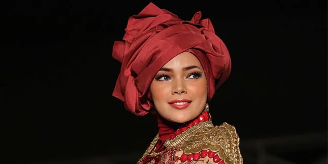 Dewi Sandra Makin Mantap Berhijab Dewi Sandra Makin Mantap Berhijab