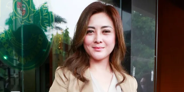 Dhena Devanka Tahan Malu Untuk Balas Perlakuan Jonathan Frizzy