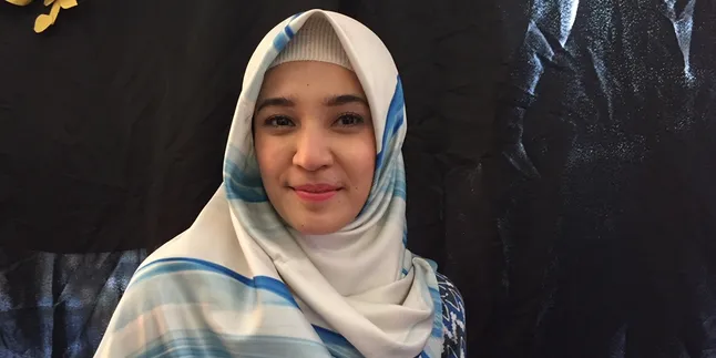 Dhini Aminarti Luncurkan Brand Fashion Miliknya Setelah 6 Tahun Tertunda