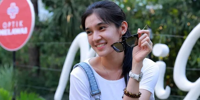 Dhini Aminarti Suka Yang Belum Pernah Terjamah Dhini Aminarti Suka Yang Belum Pernah Terjamah