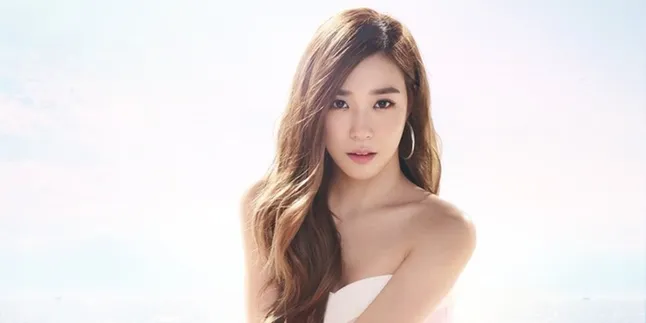 Di Italia, Tiffany SNSD Make A Wish Bareng Model Ganteng Di Italia, Tiffany SNSD Make A Wish Bareng Model Ganteng