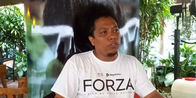 Di Luar Nalar! Arie Kriting Ungkap Pemain Film 'FORZA' Saling Ledek Pilihan Capres Untuk Jalin Chemistry Tapi Tak Ada yang Baper Di Luar Nalar! Arie Kriting Ungkap Pemain Film 'FORZA' Saling Ledek Pilihan Capres Untuk Jalin Chemistry Tapi Tak Ada yang Baper