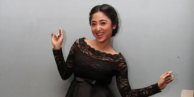 Di Penjara, Dewi Perssik Makin 'Tembem'