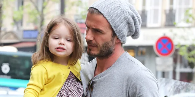 Di Tangan Harper, Pria Seganteng David Beckham Juga Bisa Cantik