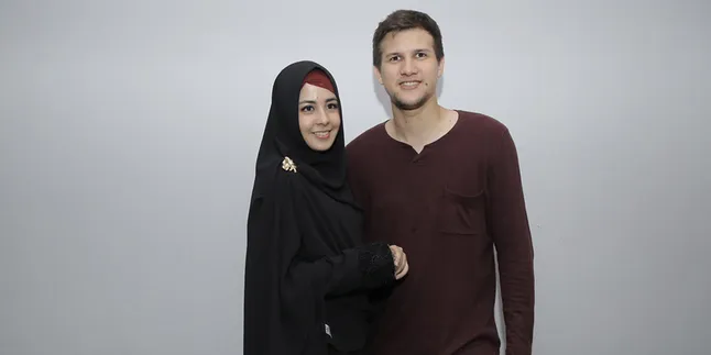 Di Tengah Heboh Isu Perceraian, Stuart Collin Unggah Foto Ini Di Tengah Heboh Isu Perceraian, Stuart Collin Unggah Foto Ini