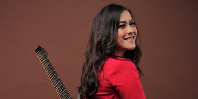 In the Midst of Being a Special Staff Team for State-Owned Enterprises, Sendy Releases Debut Single 'Kisah Dalam Hati'