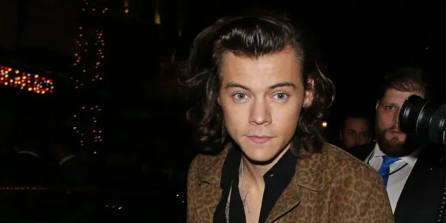 Di Ulang Tahun Ke-21, Harry Styles Dapat Kado Ini Dari Adele