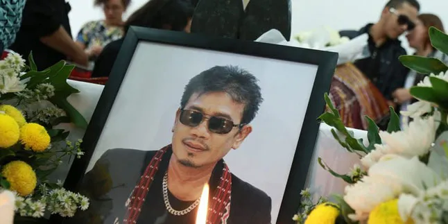 Diajak ke Dokter, Eddy Silitonga Selalu Merasa Sehat Diajak ke Dokter, Eddy Silitonga Selalu Merasa Sehat
