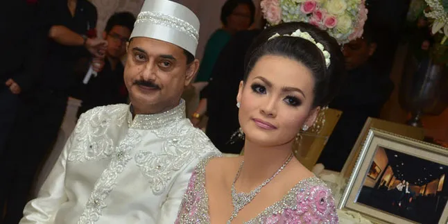 Diam-Diam Christy Jusung Daftarkan Gugatan Cerai Diam-Diam Christy Jusung Daftarkan Gugatan Cerai