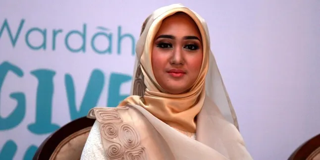 Dian Pelangi Sebar Tips Hadapi Haters Yang Nyinyir