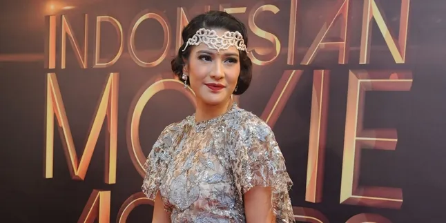 Dian Sastro Lantunkan Ayat Suci Al Quran, Suaranya Begitu Merdu