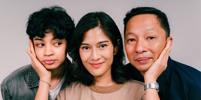 Dian Sastrowardoyo Makes a Comeback as the Main Character in 'MOTHERNET', A Heartfelt Family Drama Film