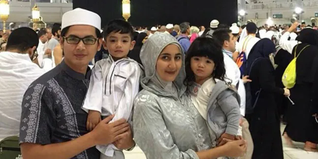 Dianggap Jarang Foto Bareng Istri, Ini Jawaban Tommy Kurniawan