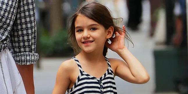 Dianggap Tak Sopan, Suri Cruise Jadi Korban Penyerangan Dianggap Tak Sopan, Suri Cruise Jadi Korban Penyerangan