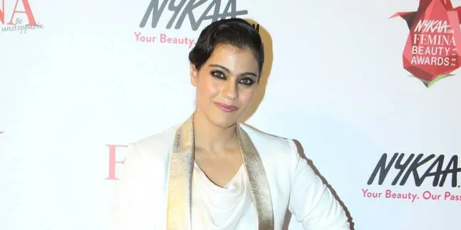 Dibanding Shahrukh Khan, Aktris Cantik Ini Lebih Takut ke Kajol! Dibanding Shahrukh Khan, Aktris Cantik Ini Lebih Takut ke Kajol!
