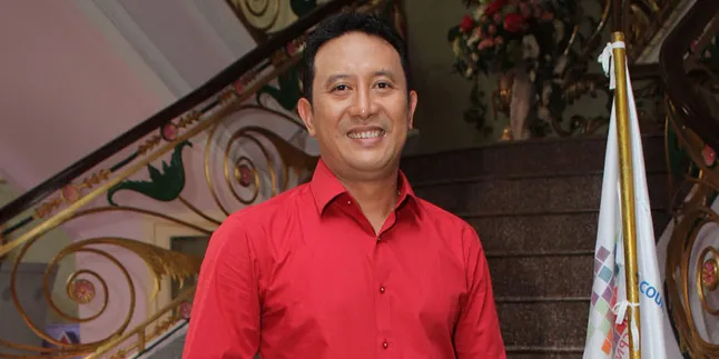 Diberitakan Punya Hutang, Sony Tulung Rugi Milyaran Rupiah Diberitakan Punya Hutang, Sony Tulung Rugi Milyaran Rupiah