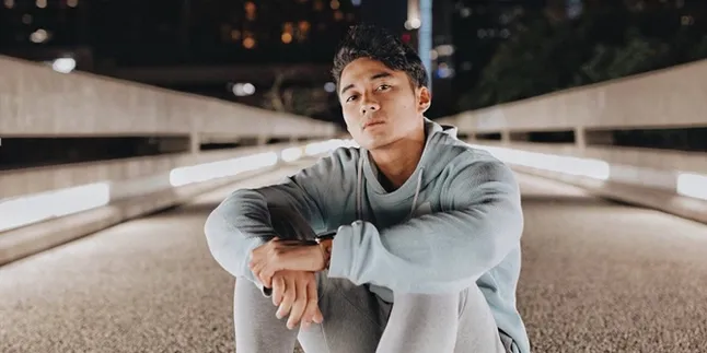 Dibilang Injak-Injak Kursi MRT, Aqsa Aswar Minta Maaf