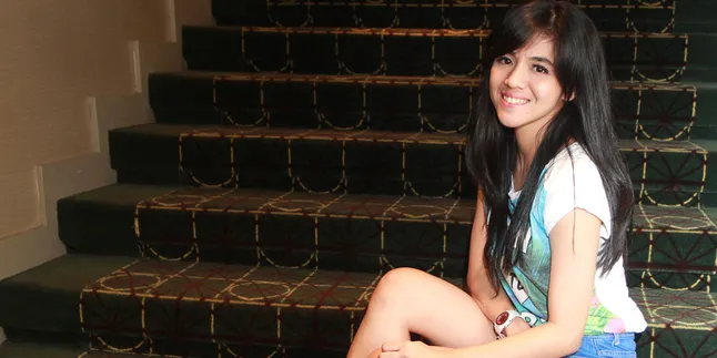 Dibilang Makin Hitam, DJ Una Sakit Hati