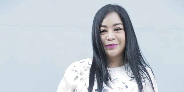 Dicibir Gara-gara Ikut Demo Tolak PSBB, Annisa Bahar: Kalian Cuma Bisa Berkomentar Dicibir Gara-gara Ikut Demo Tolak PSBB, Annisa Bahar: Kalian Cuma Bisa Berkomentar