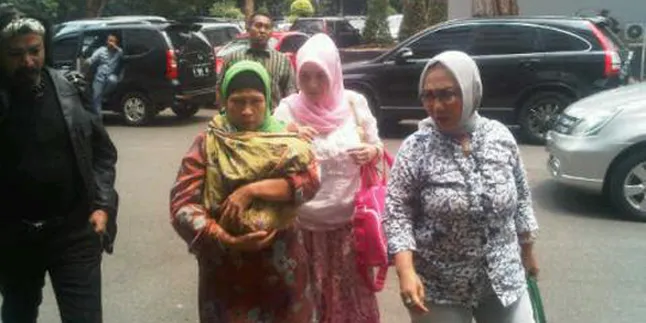 Didampingi Limbad, Benazir Endang Datangi Polda