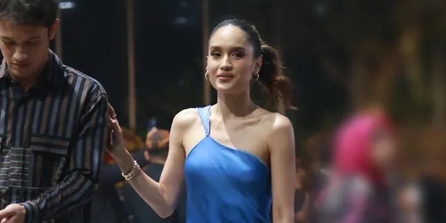 Didapuk Jadi Brand Ambassador untuk Sentuh Pasar Gen Z, Cinta Laura Mengaku Bangga Didapuk Jadi Brand Ambassador untuk Sentuh Pasar Gen Z, Cinta Laura Mengaku Bangga