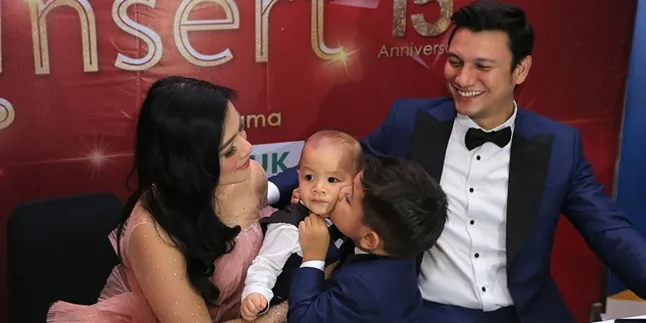 Didik Dari Kecil, Titi Kamal dan Christian Sugiono Bebaskan Anak Main di Luar