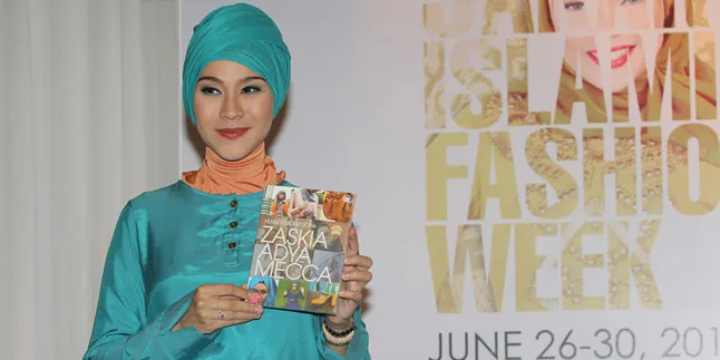 Didukung Hanung Bramantyo, Zaskia Mecca Pede Bikin Buku