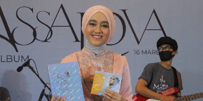 Didukung Yovie Widianto, Assalova Schissandra Debut dengan Album 'ROMANSA'