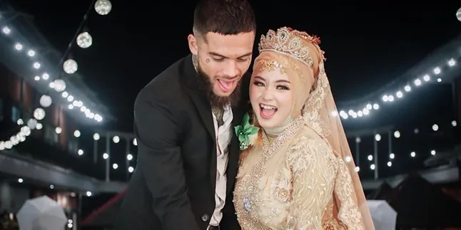 Diego Michiels Baru Menikah, Istrinya Dikabarkan Sudah Berbadan Dua Diego Michiels Baru Menikah, Istrinya Dikabarkan Sudah Berbadan Dua