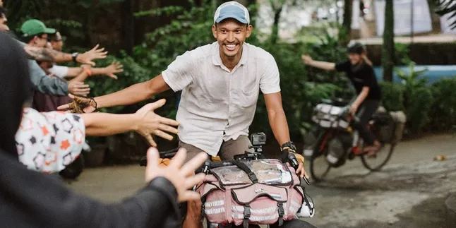 Diego Yanuar Adik Andien Akhirnya Tiba di Jakarta Setelah Naik Sepeda Dari Belanda