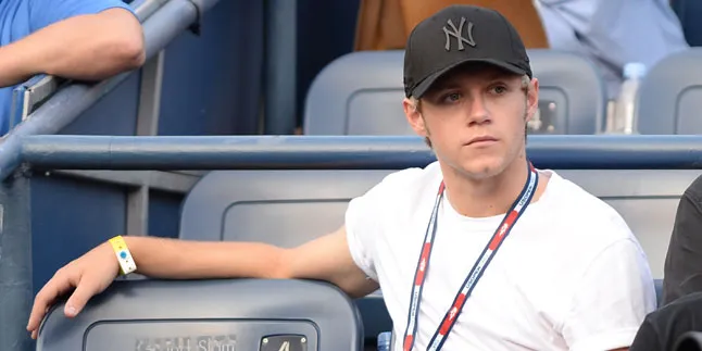 Difoto Saat Tidur, Niall Horan Geram Pada Penggemarnya